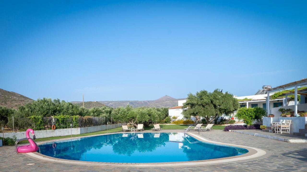 Aeolus Pool Apts Палекастрон Екстериор снимка